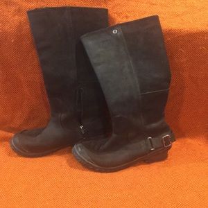 Sorel slim boot in used condition